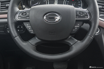 2017款传祺GS8 2.0T自动四驱至尊版320T