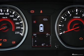 2017款东南DX3 1.5L手动豪华型