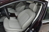 2016款众泰Z700 1.8T自动DCT豪华型 宝石红