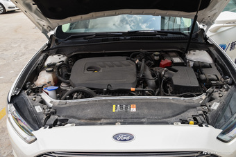 2013款蒙迪欧1.5T自动180舒适型