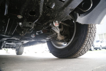 2016款撼路者2.0T自动四驱豪华版汽油