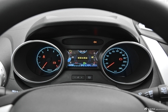 2017款比亚迪元1.5L自动酷炫时尚型