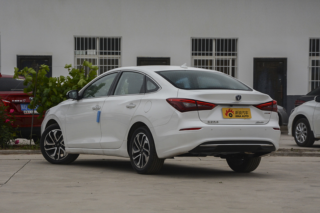 2018款逸动1.6L GDI手动尊尚型