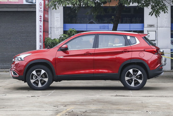 2016款瑞虎7 1.5T手动耀臻版