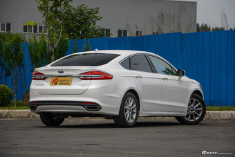 2017款蒙迪欧1.5T自动时尚型