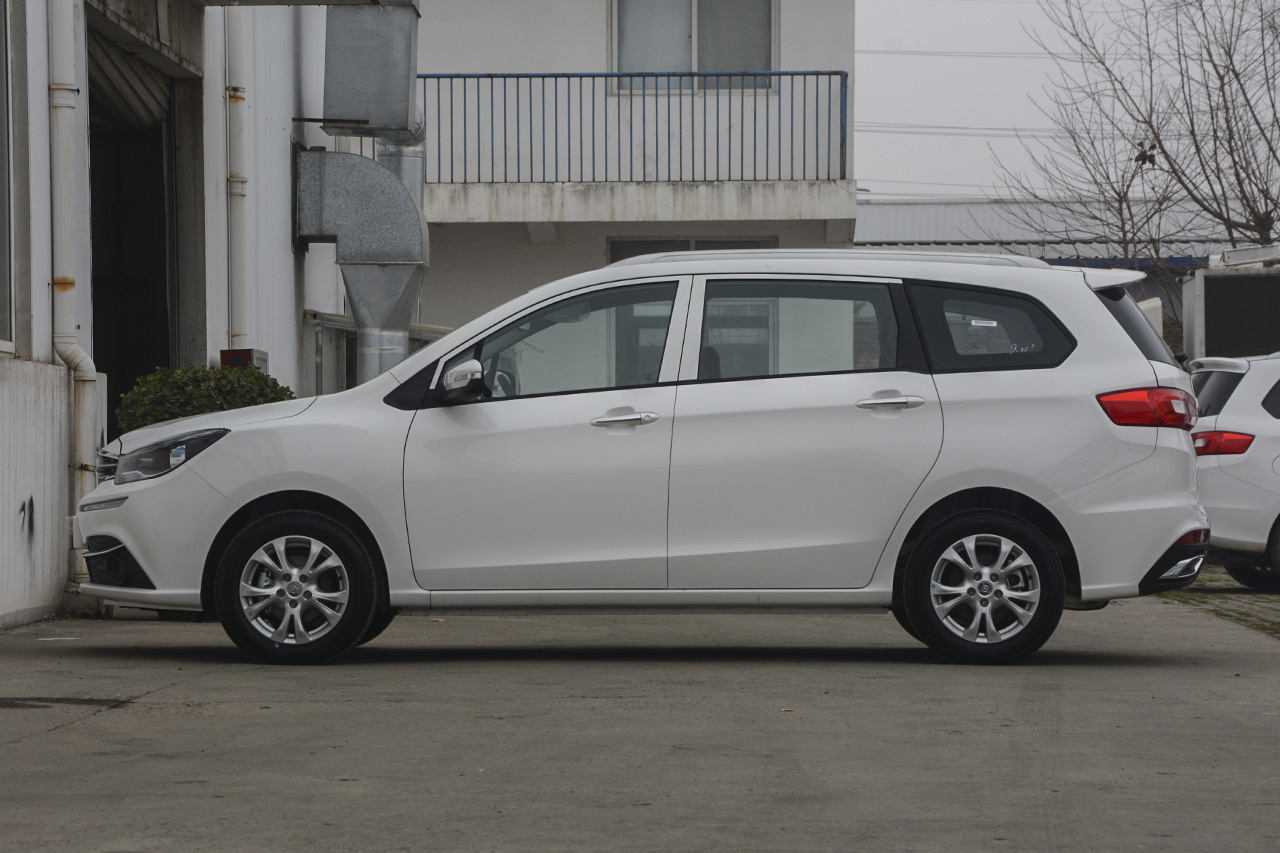 2017款福美来F7 1.5T 7座手动标准型