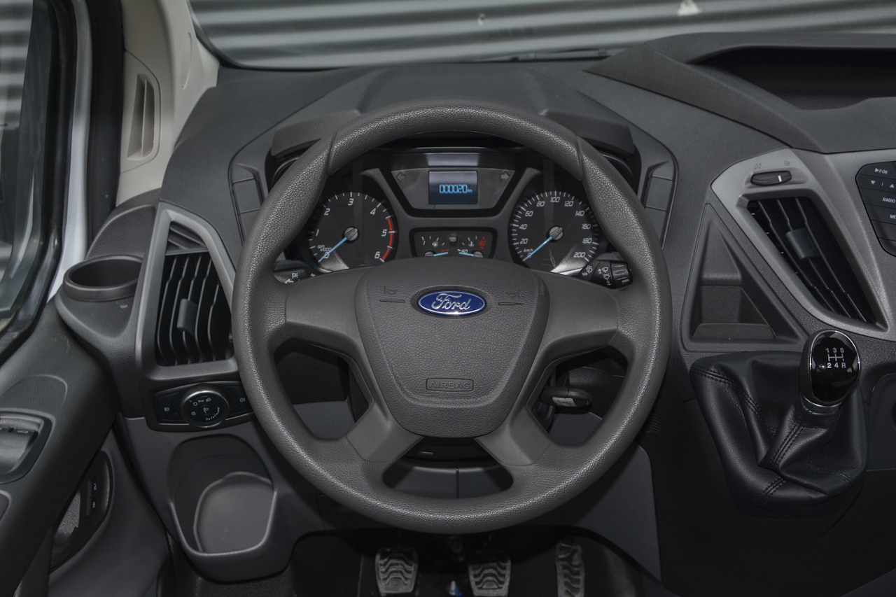 2017款新全顺2.0T中轴中顶柴油Diesel 5/6座Kombi国5