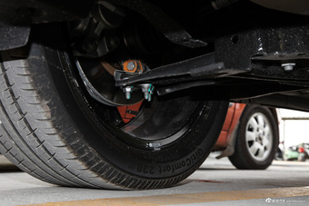 2018款标致2008 1.6L自动时尚版