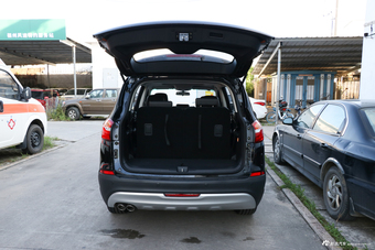 2018款斯威X7 1.5T自动智享型7座