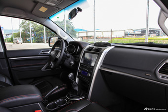 2017款黄海N3 2.5T手动四驱运动版XD25T5 