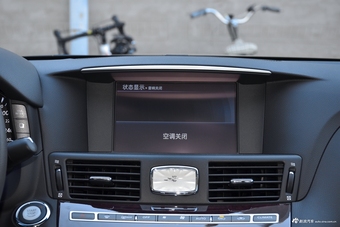 2019款英菲尼迪Q70L 2.0T自动悦享版