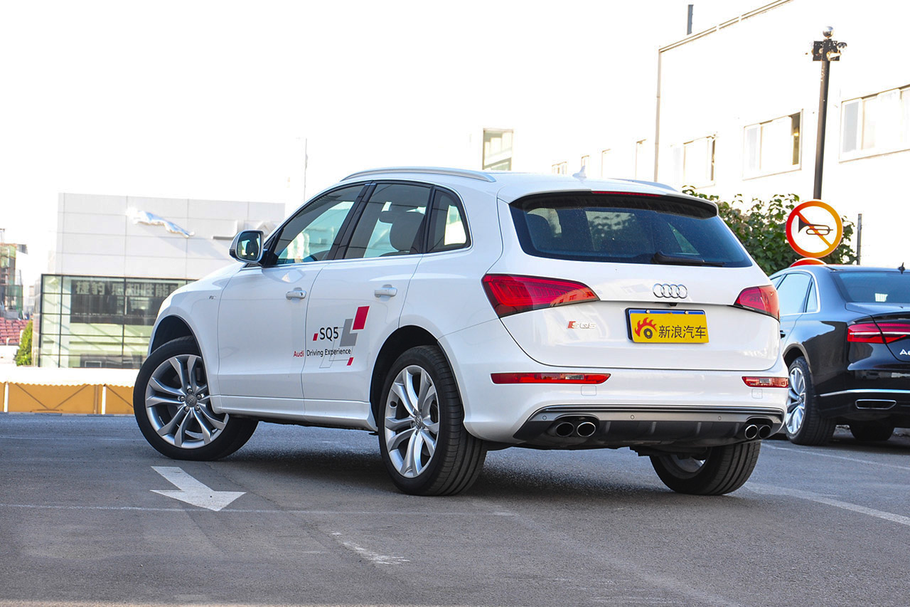 2014款奥迪SQ5 3.0T自动3.0TFSI quattro