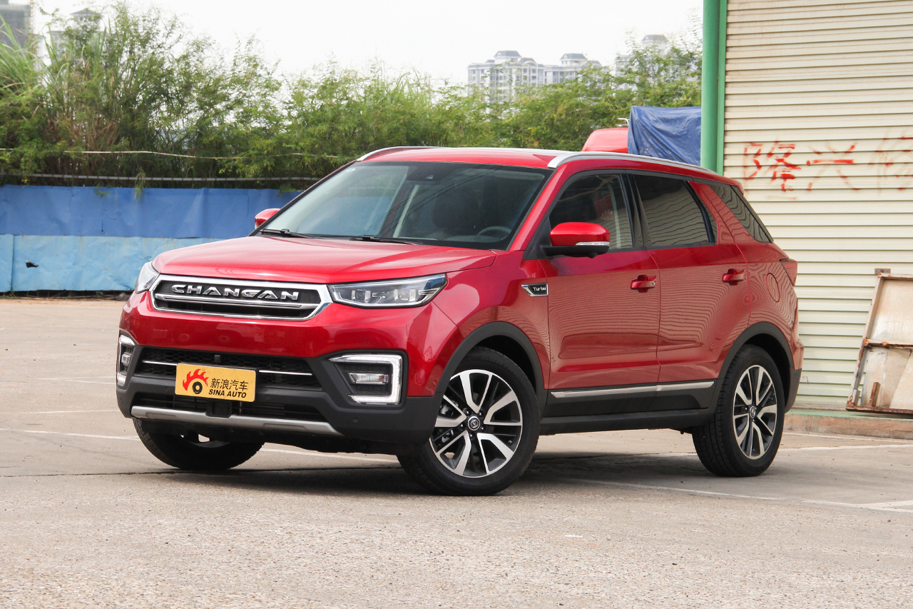 2017款长安CS55 1.5T自动炫耀型