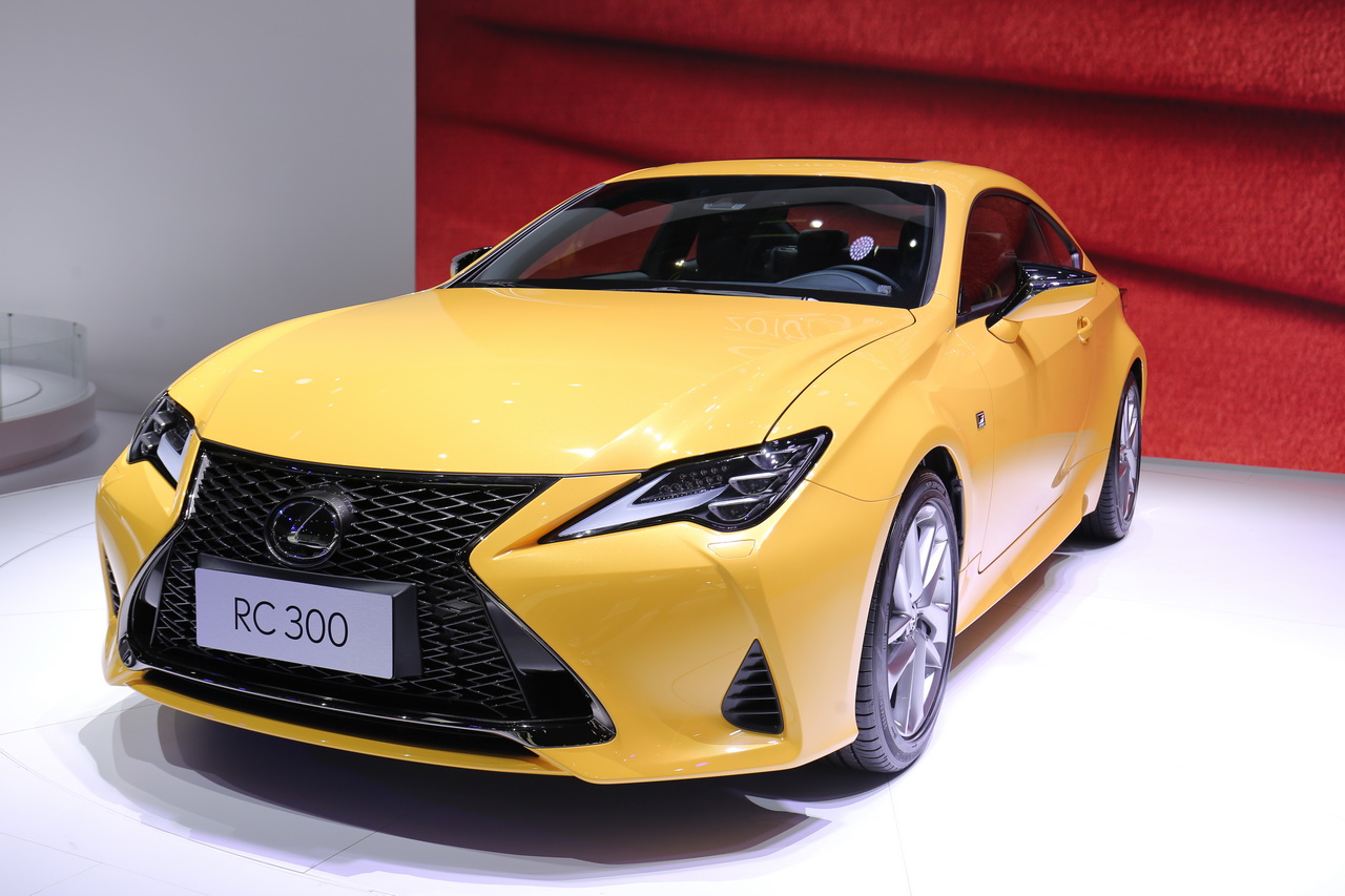 2018广州车展实拍：雷克萨斯RC