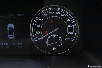  2018款君马SEEK 5 1.5T自动领智版