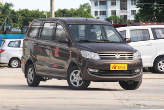 2015款风光330 1.5L手动实用型 摩卡棕