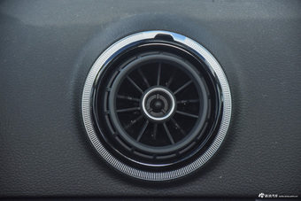 2016款奥迪A3 1.4T自动Limousine 35TFSI风尚型