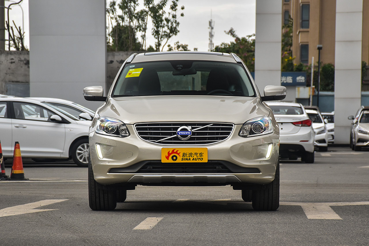 2017款沃尔沃XC60 2.0T自动T5 智进版