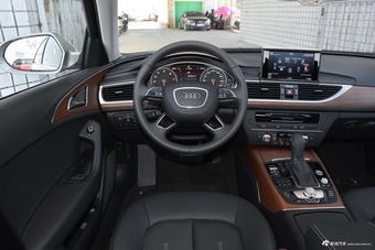 2018款奥迪A6L 2.5L自动30周年年型 30 FSI 风尚型