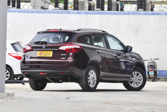 2015款启辰T70 2.0L自动睿行版