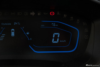 2017款长安欧尚A800 1.6L手动豪华型