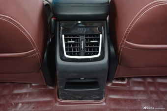 2017款宝骏560 1.5T DCT旗舰型