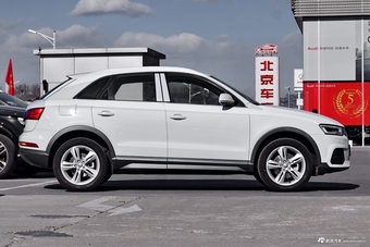 2018款奥迪Q3 30周年年型 30 TFSI风尚型