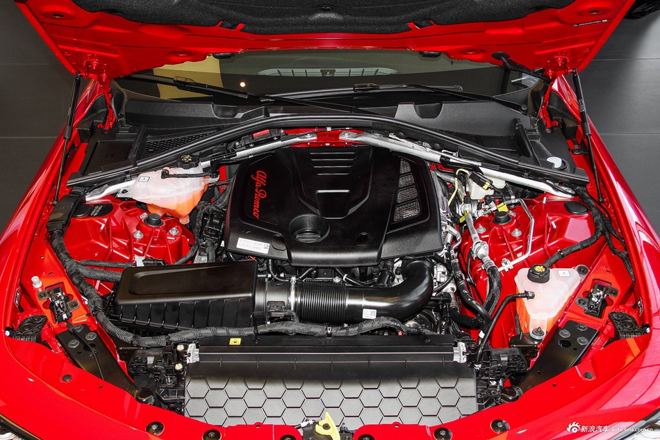 2017款Giulia 2.0L自动280HP Milano上市限量版