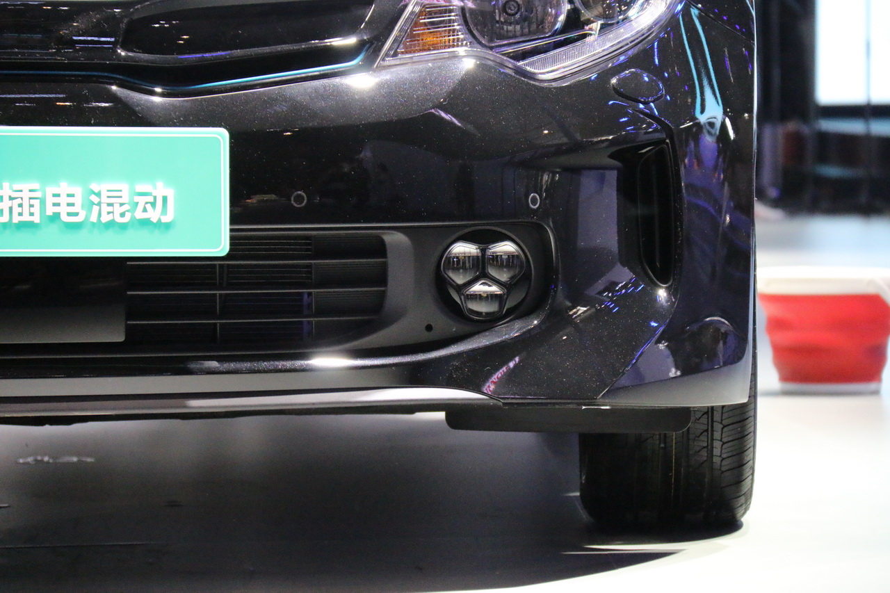 起亚K5插电混动