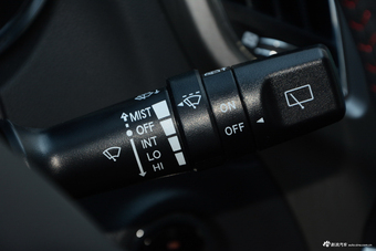 2017款长安CS75尚酷版 1.5T自动锋享型