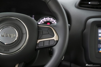 2018款自由侠1.4T自动劲能版互联网大屏版