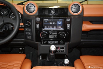 2016款卫士斯达泰克90 2.2L柴油68周年纪念版