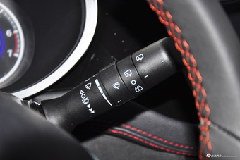 2016款中华V3 1.5L手动精英型