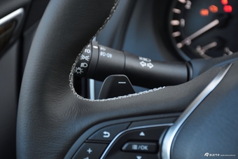 2018款英菲尼迪Q50L 2.0T自动豪华运动版