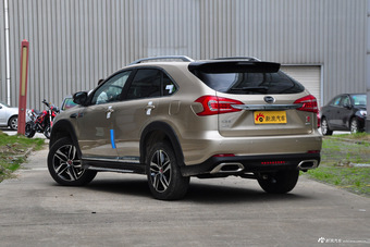 2015款比亚迪唐2.0T自动四驱旗舰型