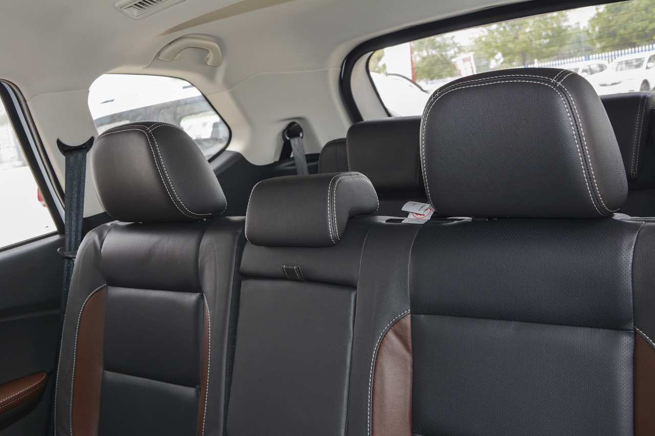 2017款斯威X7 1.5T自动智享型 