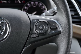 2017款GL8 2.0T自动 28T舒适型 白色