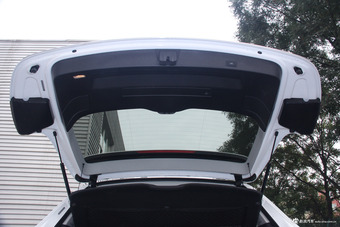 2017款奥迪Q5 2.0T自动40TFSI舒适型 