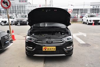 2017款众泰SR7 1.5T自动魔方之路版