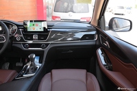 2017款宝骏560 1.5T DCT旗舰型7座