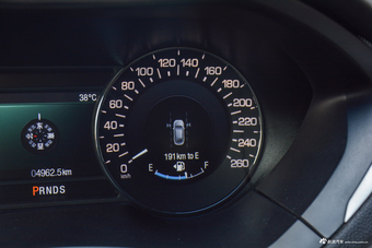 2018款林肯MKZ 2.0T自动尊耀版