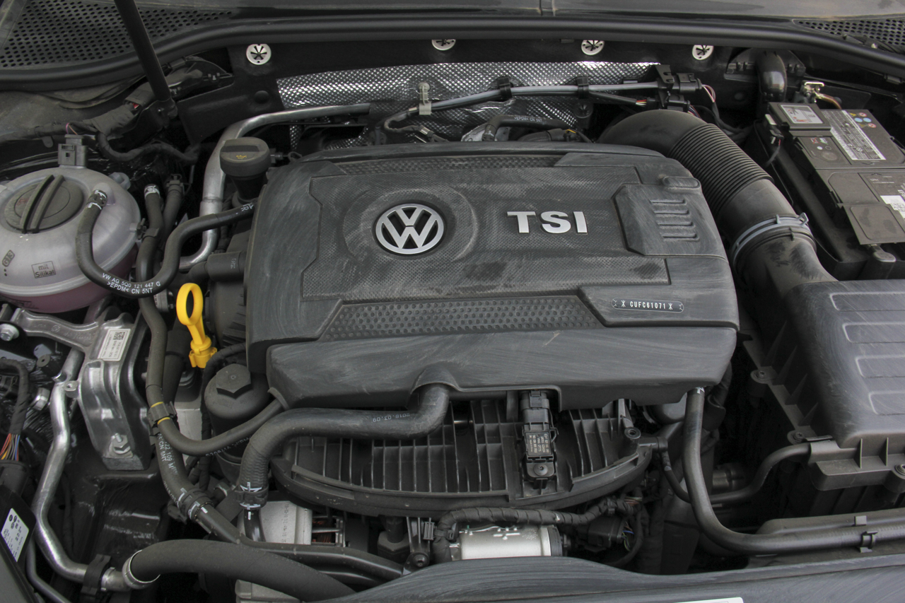 2018款迈腾1.8T自动330TSI DSG尊贵型