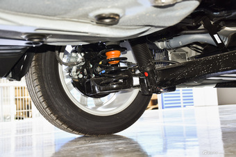 2016款起亚K3 1.6L自动GL 透明白