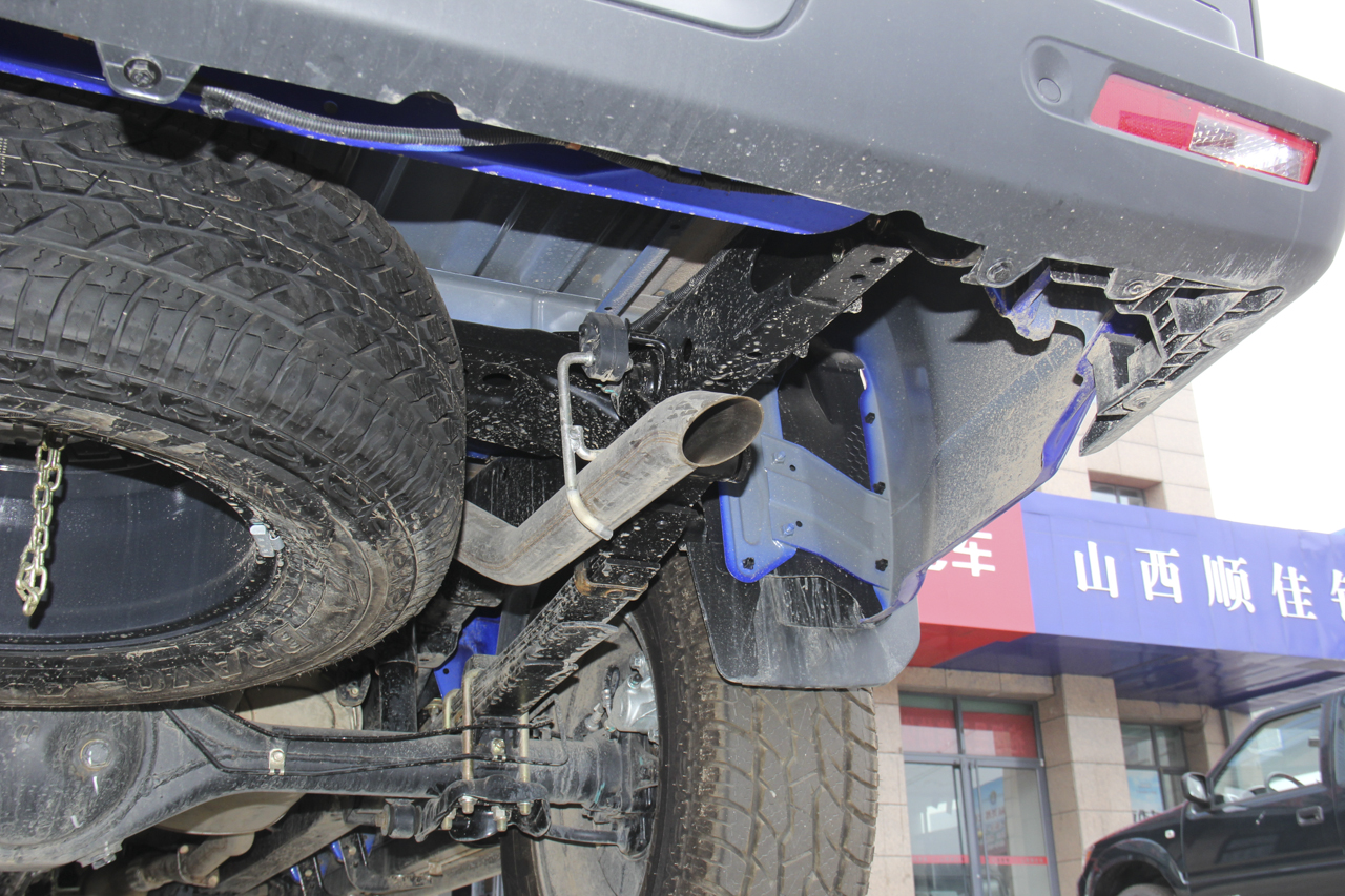 2017款域虎7 2.4T手动柴油四驱豪华版JX4D24A5L