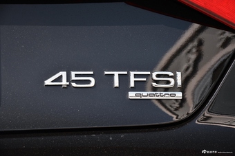 2017款奥迪A8L 45 TFSI quattro领先精英版