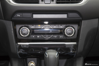 2017款阿特兹2.0L自动蓝天时尚版