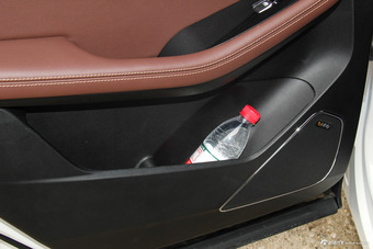 2017款宝骏560 1.5T DCT尊享型