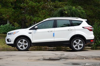 2017款翼虎1.5T自动两驱铂翼型EcoBoost 180