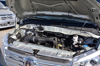 2014款金杯阁瑞斯2.7L自动旗舰型加长9座