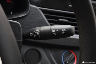 2016款宝骏310 1.2L手动超值型